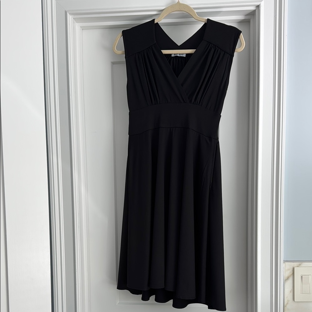 Karina black dress with pockets